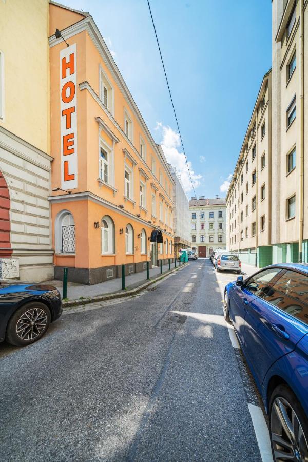 Self-Check-In Hotel Adlon ウィーン エクステリア 写真