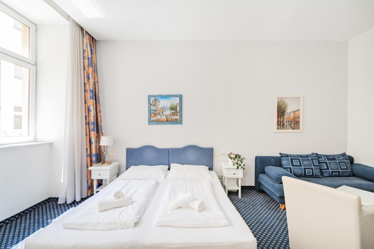 Self-Check-In Hotel Adlon ウィーン エクステリア 写真