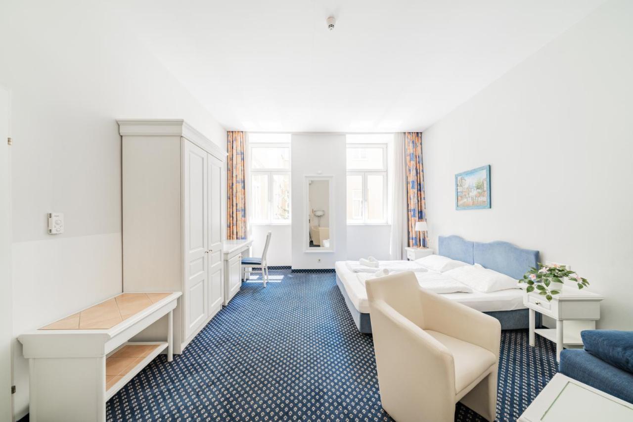 Self-Check-In Hotel Adlon ウィーン エクステリア 写真