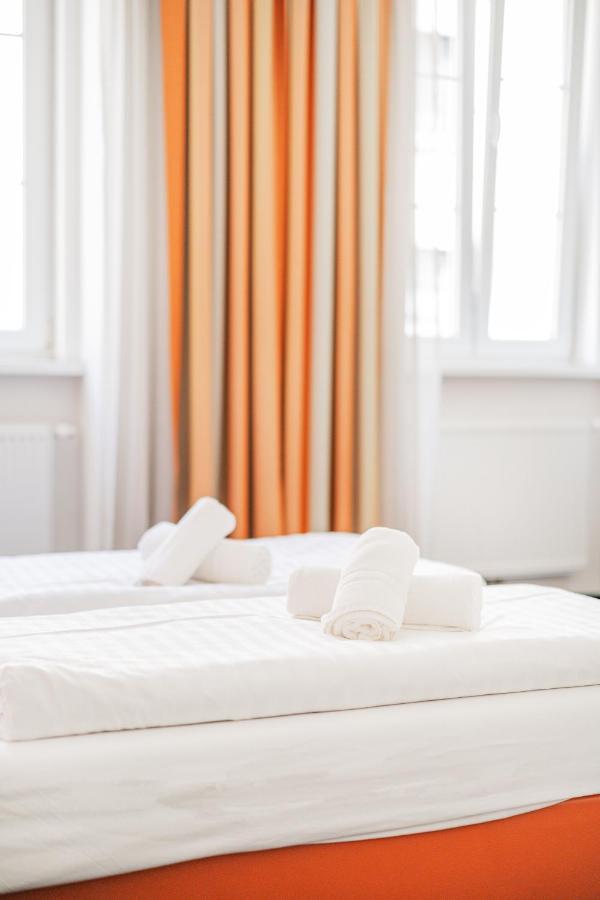 Self-Check-In Hotel Adlon ウィーン エクステリア 写真