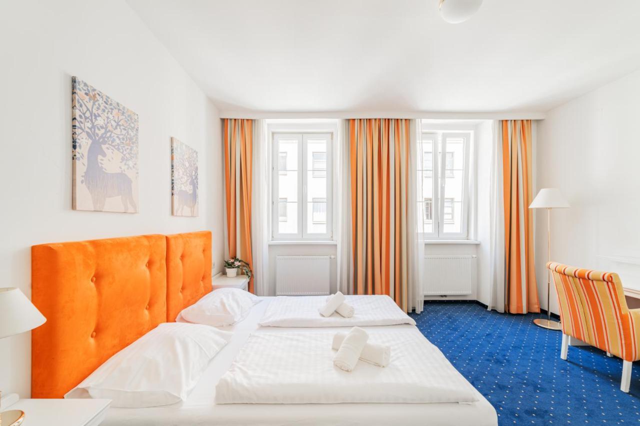 Self-Check-In Hotel Adlon ウィーン エクステリア 写真