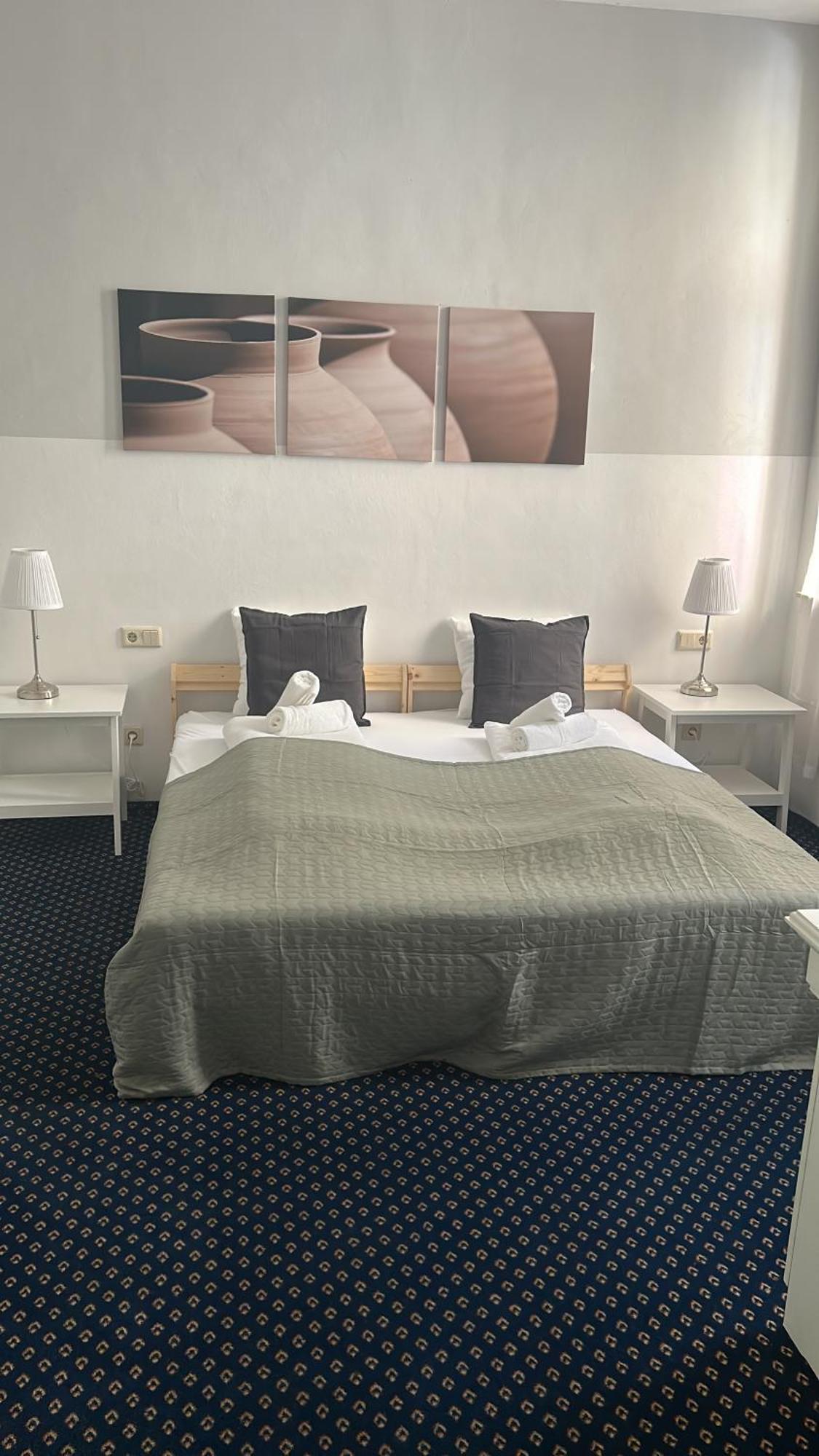 Self-Check-In Hotel Adlon ウィーン エクステリア 写真
